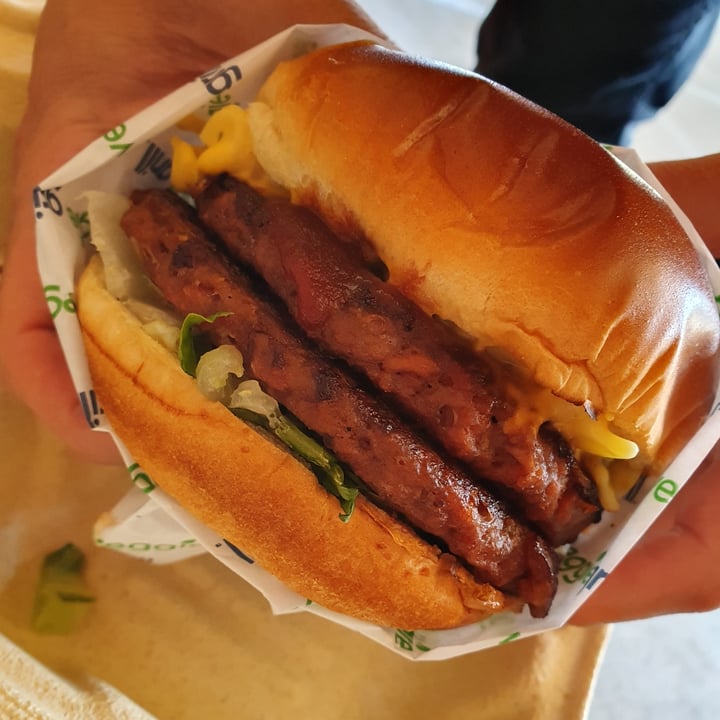 photo of Veggie Grill Double BBQ Mac Burger shared by @paniwilson on  15 Apr 2021 - review