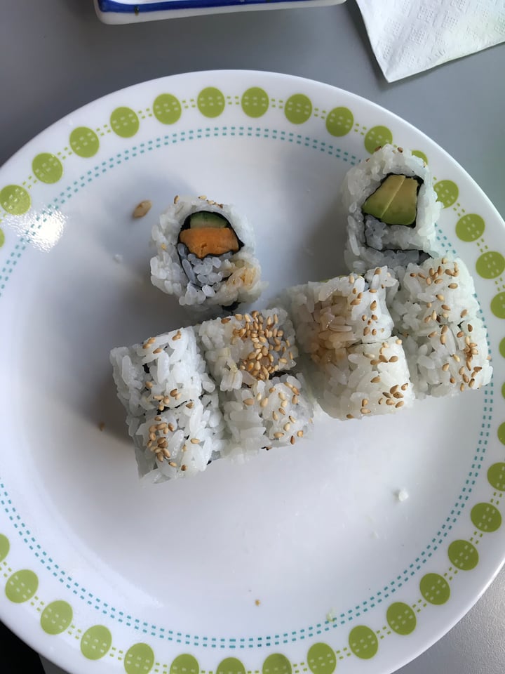review photo of Bay Sushi Yam roll and avocado roll shared by @mayaswift on 27 Apr 2018 - review