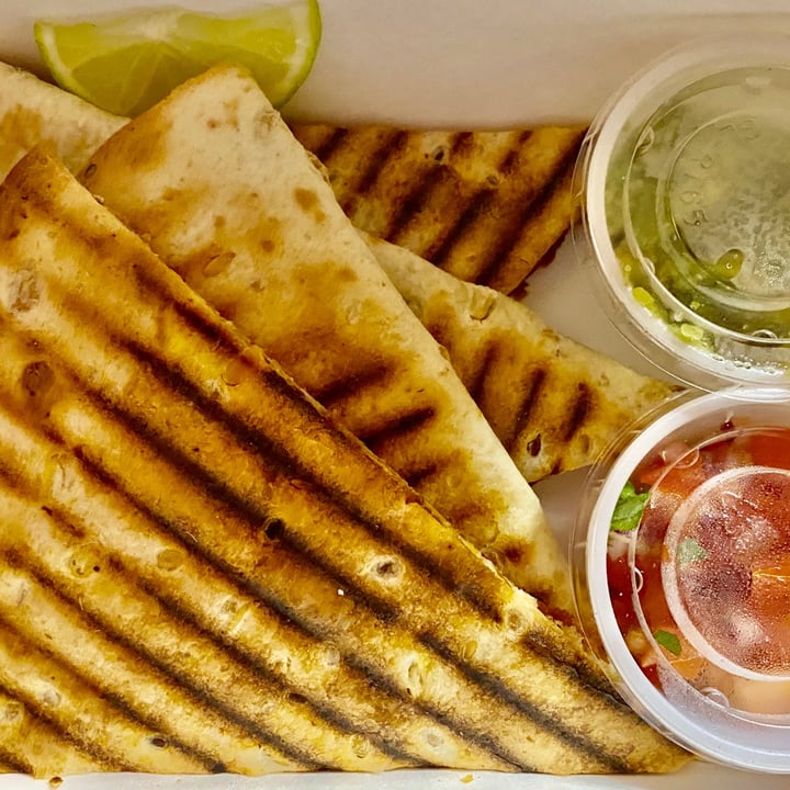 review photo of Frutas Prohibidas Quesadillas de chorizo shared by @belendharmakat on 17 Oct 2020 - review