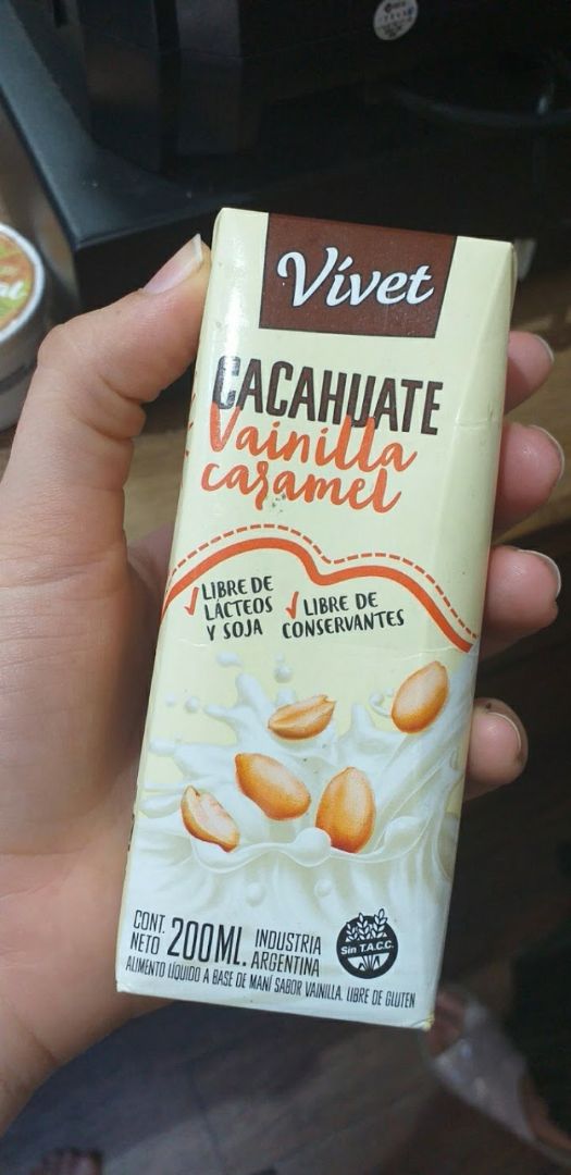 review photo of Vívet Leche de Cacahuate sabor Vainilla Caramel shared by @itsmiranda on 26 Dec 2019 - review