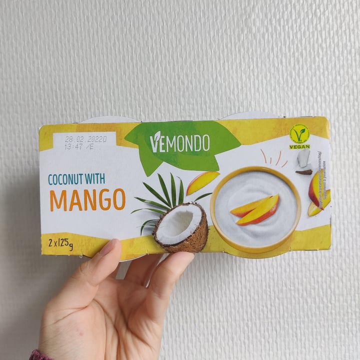 photo of Vemondo Coconut with mango shared by @croissantdeluune on  11 Feb 2022 - review
