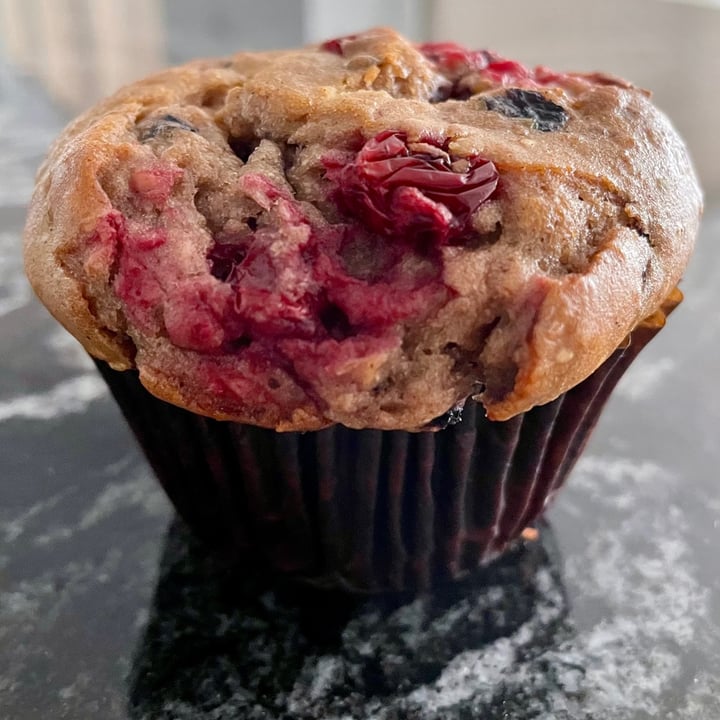 photo of Sprouts Farmers Market Vegan Superfruit Muffin shared by @cig on  19 Apr 2021 - review