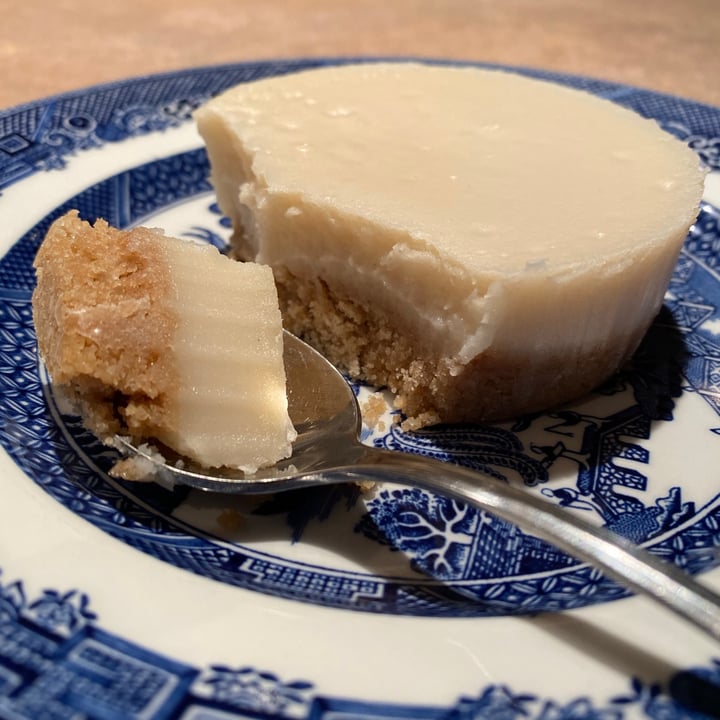photo of Trader Joe's Cheese-Less Cheesecake shared by @curvycarbivore on  23 Nov 2020 - review