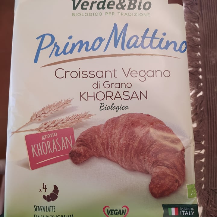 photo of Verde & Bio Cornetti croissant vegano bio di grano tenero shared by @claudio87 on  14 Aug 2022 - review