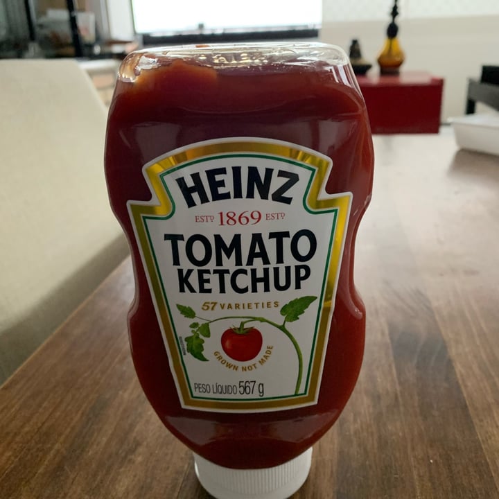 photo of Heinz Tomato Ketchup shared by @raquelvillalvagomes on  29 Apr 2022 - review