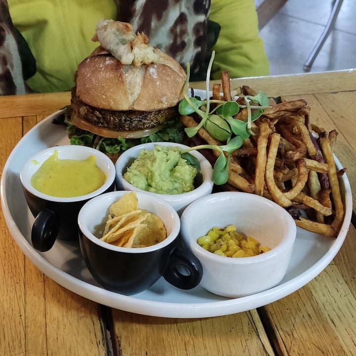 photo of Fresh Earth Food Store Mexican Burger shared by @space999sailor on  06 Aug 2022 - review