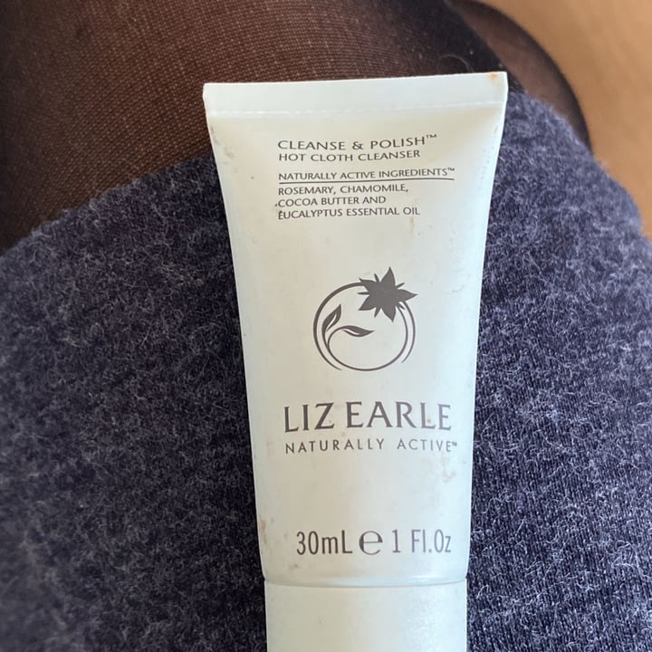 review photo of Liz Earle Cleanse and polish hot cloth cleanser shared by @miniribeiro on 17 Apr 2022 - review