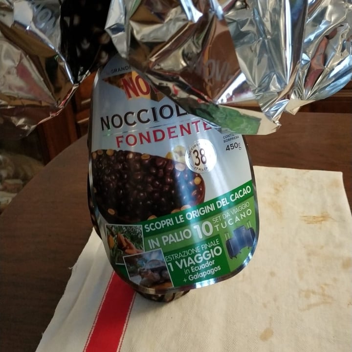 review photo of Novi Uovo di pasqua Nocciolato fondente shared by @worldthroughmymind on 15 Apr 2022 - review
