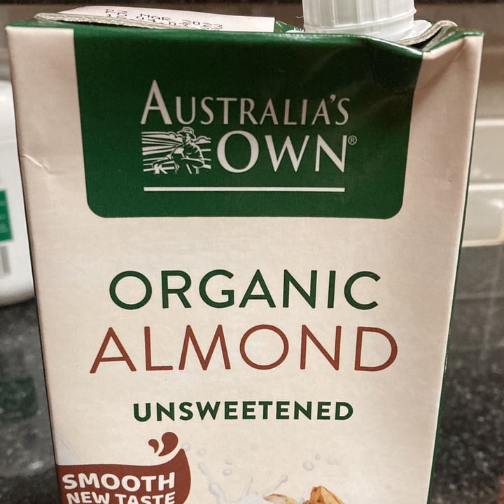 photo of Australia's Own Organic Almond Milk Unsweetened shared by @debbiekrueger on  28 Apr 2022 - review