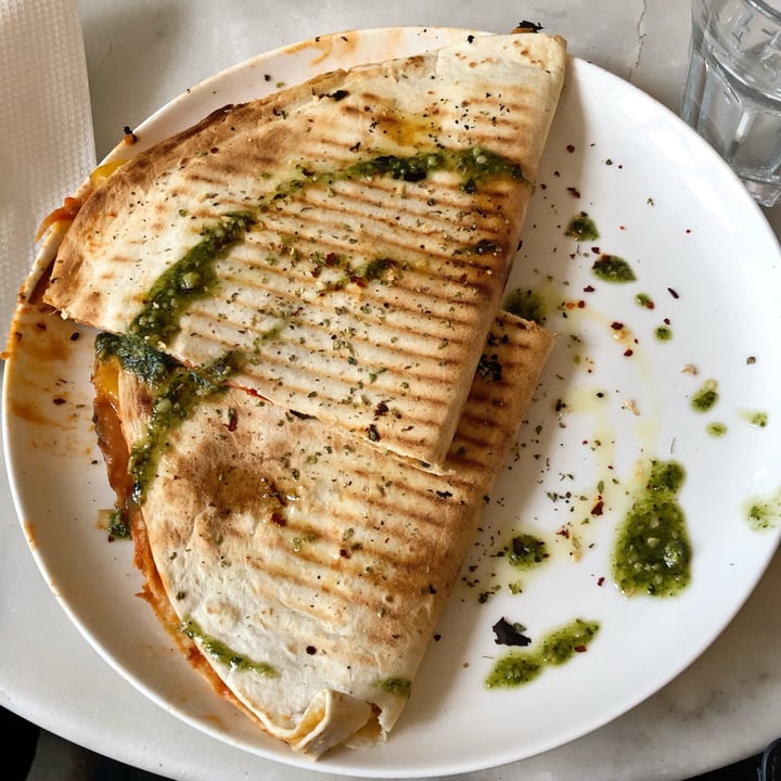 review photo of Ivy and Bros Quesedilla shared by @cesse on 25 Apr 2019 - review