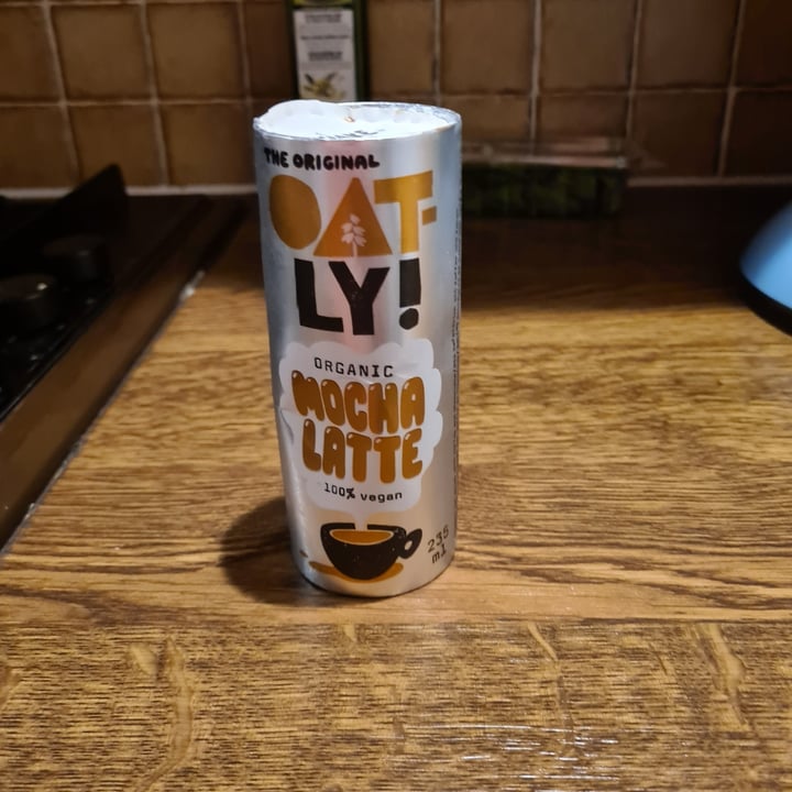 photo of Oatly Mocha Latte shared by @zinajanssens on  20 Nov 2022 - review