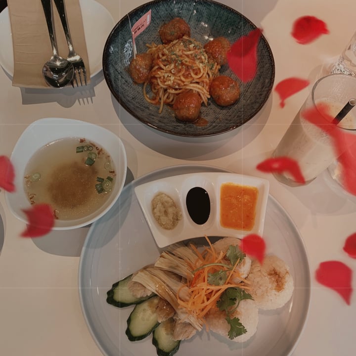 review photo of Green Common Singapore Heura Chicken Laksa shared by @michelle555 on 20 Aug 2021 - review