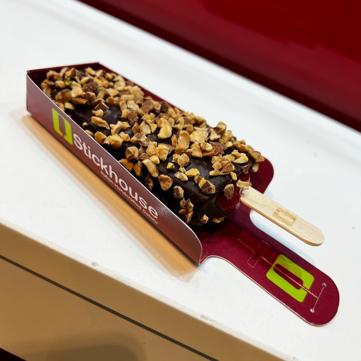 review photo of Stickhouse Sorbetto lampone con cioccolato fondente e granella di mandorle shared by @saretta32 on 05 Apr 2022 - review