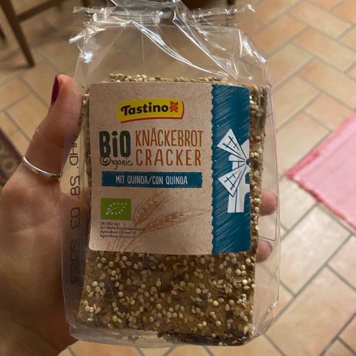 photo of Tastino Bio Crisp Bread quinoa and seeds shared by @theredhead on  11 Sep 2022 - review