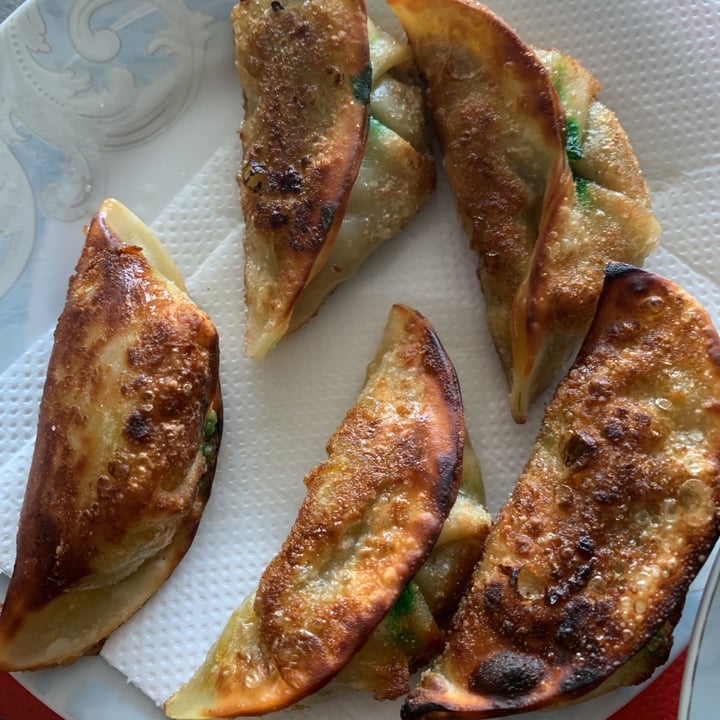 photo of Pandaya Dumpling Guioza shared by @sofiaredz on  13 Jul 2021 - review