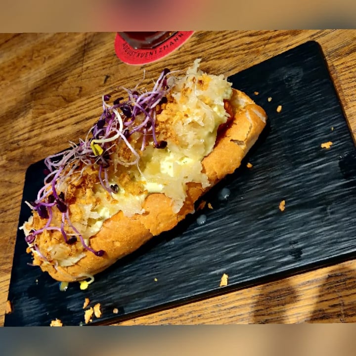 photo of Amarre Marina - Vegan food & Drinks Sauerkraut hot dog shared by @bernat on  20 Nov 2021 - review