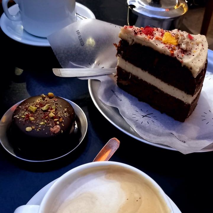 review photo of Fifi Almacén Alfajor de ddl shared by @laritacaplan on 16 May 2021 - review
