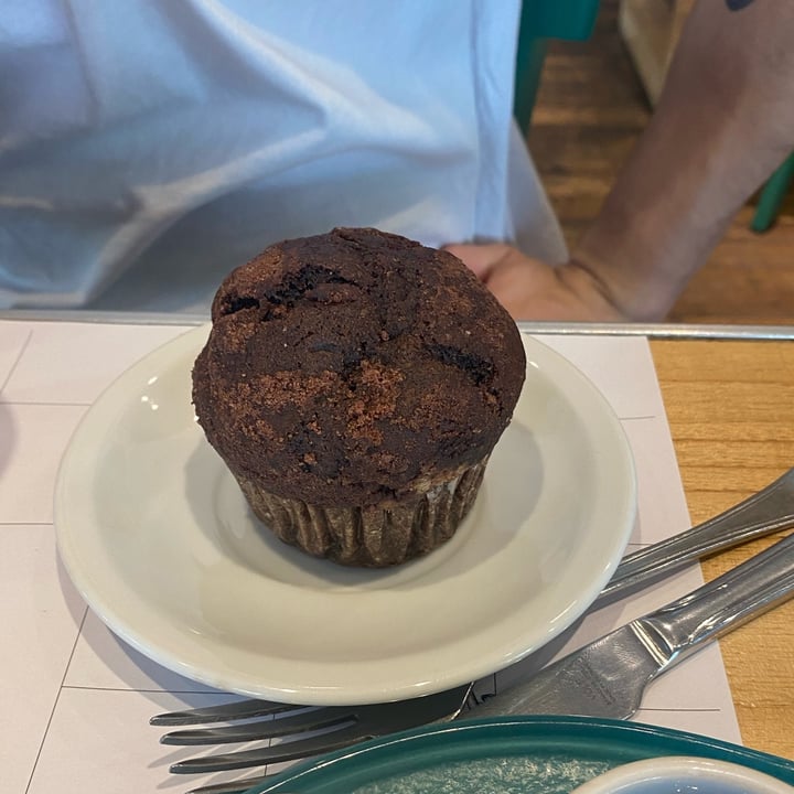 photo of NOM NOM muffin de chocolate shared by @inespressable on  04 Dec 2022 - review