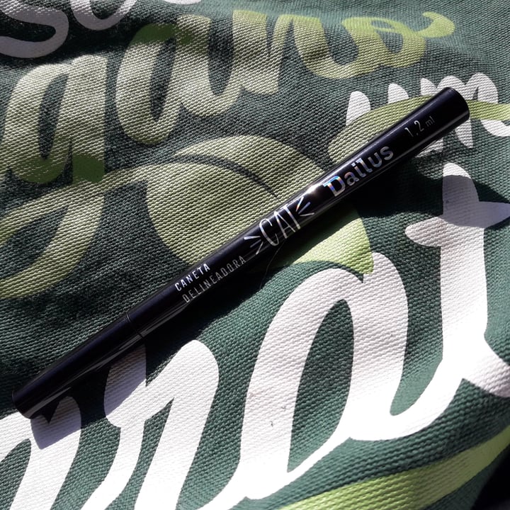 photo of Dailus black eyeliner cat shared by @mtoth on  23 Aug 2021 - review