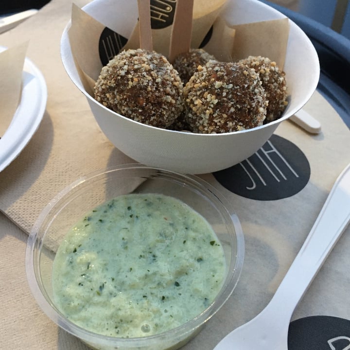photo of HUG Falafel speziati shared by @giorgia97 on  10 May 2021 - review