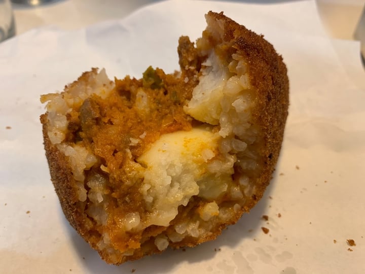 photo of Bar Dolcezza di Cuscunà Temistocle Arancino shared by @mithra on  21 Jan 2020 - review