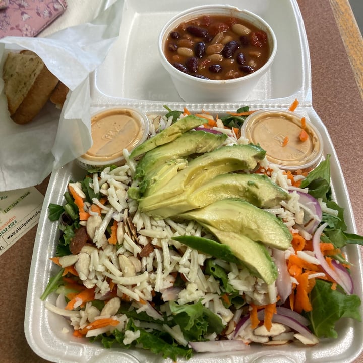 review photo of Plant Power Cafe Avocado salad + 3 bean chili shared by @futuranna on 21 Jul 2021 - review