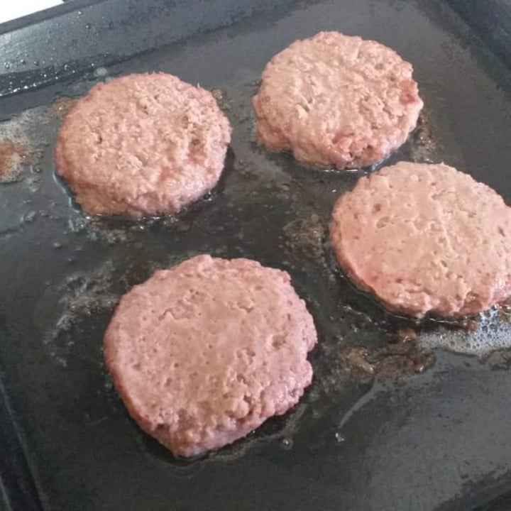 photo of Beyond Meat Beyond Burger Plant-Based Patties shared by @melinamelinacc on  04 Dec 2022 - review