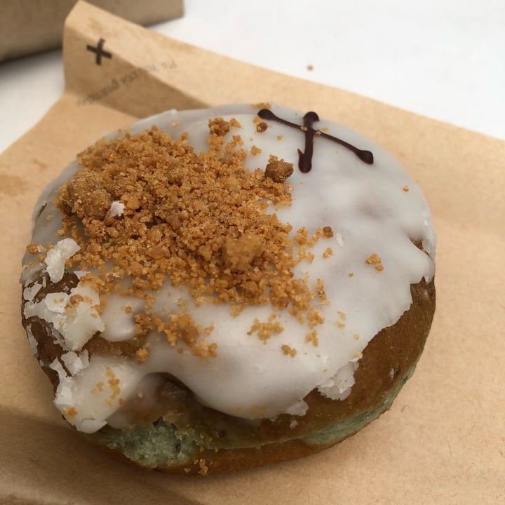 photo of Crosstown Marylebone - Vegan Doughnuts & Coffee Lime & Coconut shared by @mayajones on  04 Mar 2022 - review
