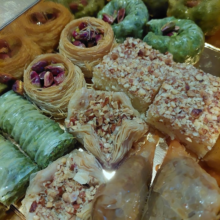review photo of Pasticceria Mourad Vassoio misto shared by @the-vegan-way on 15 Jun 2022 - review