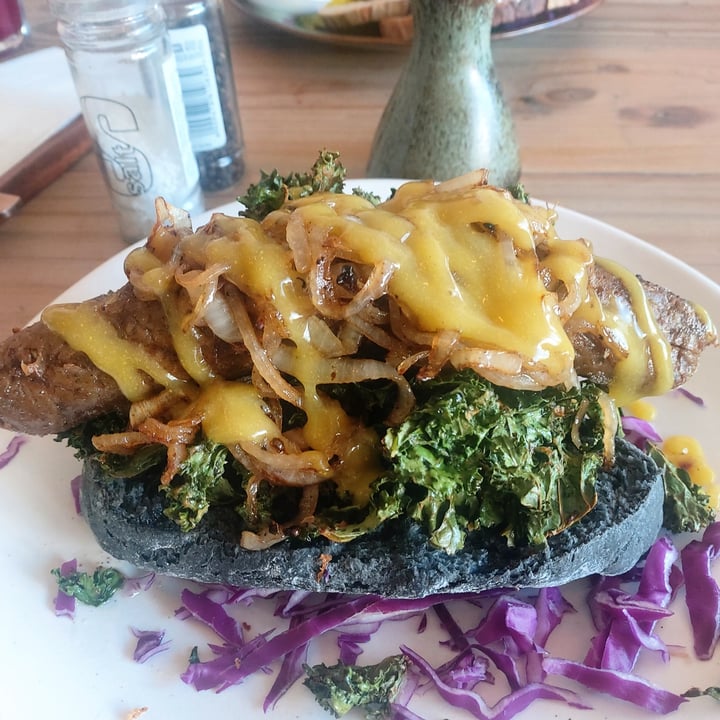 photo of The Conscious Kitchen Vegan Boerieroll shared by @mantra on  20 Jun 2022 - review
