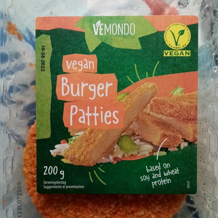 photo of Vemondo  Vegan Burger Patties shared by @valeveg75 on  18 Aug 2022 - review