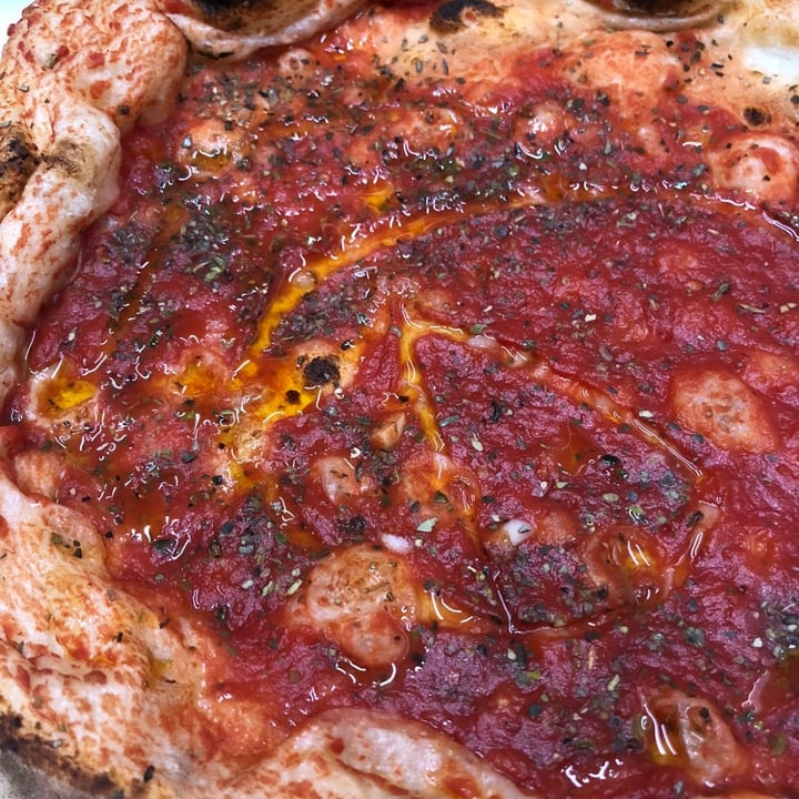 photo of Pizzeria I Quintili Pizza marinara shared by @ludogalle on  23 Mar 2022 - review