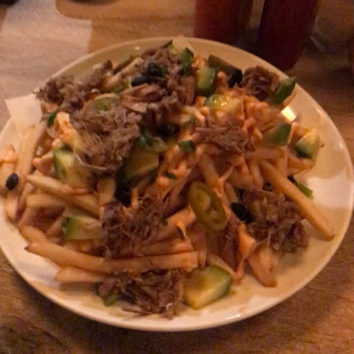 review photo of BB52 Burgers Vegan Dirty Fries shared by @sovsten on 16 Oct 2022 - review