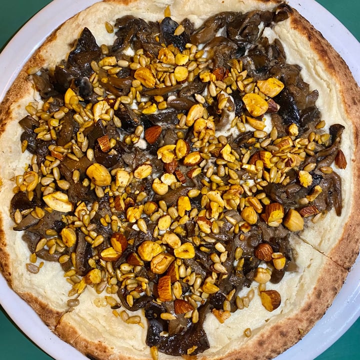 review photo of BotaniKafé - Jardins Vegan pizza shared by @belsallum on 12 Aug 2021 - review