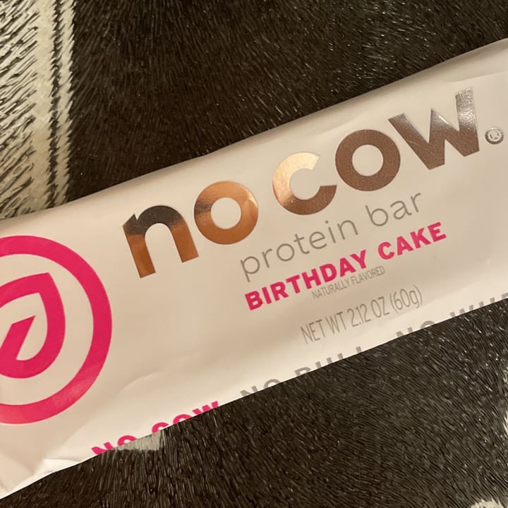 review photo of No Cow Birthday Cake Protein Bar shared by @ellehurst on 21 Nov 2021 - review