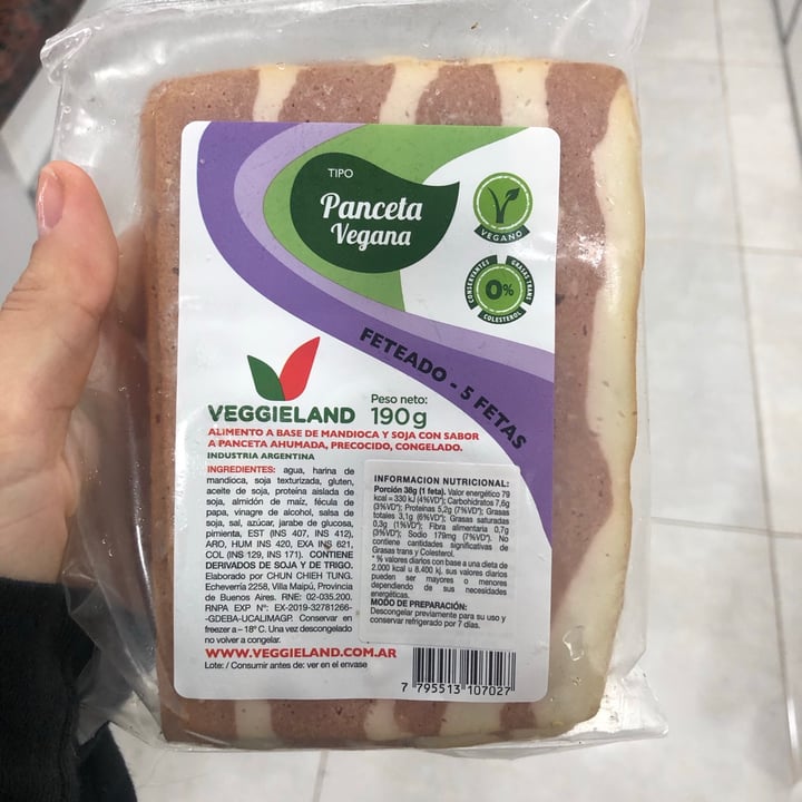 review photo of Veggieland Panceta vegana shared by @tamialegre on 19 Aug 2020 - review
