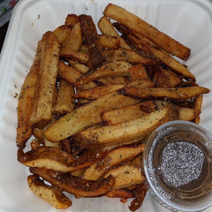 photo of Community Restaurant Truffle Fries with Mushroom Gravy shared by @shaynak112 on  19 Oct 2022 - review