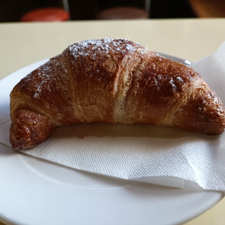 review photo of Spizzico Croissant Con Marmellata shared by @jades123 on 31 Jan 2022 - review