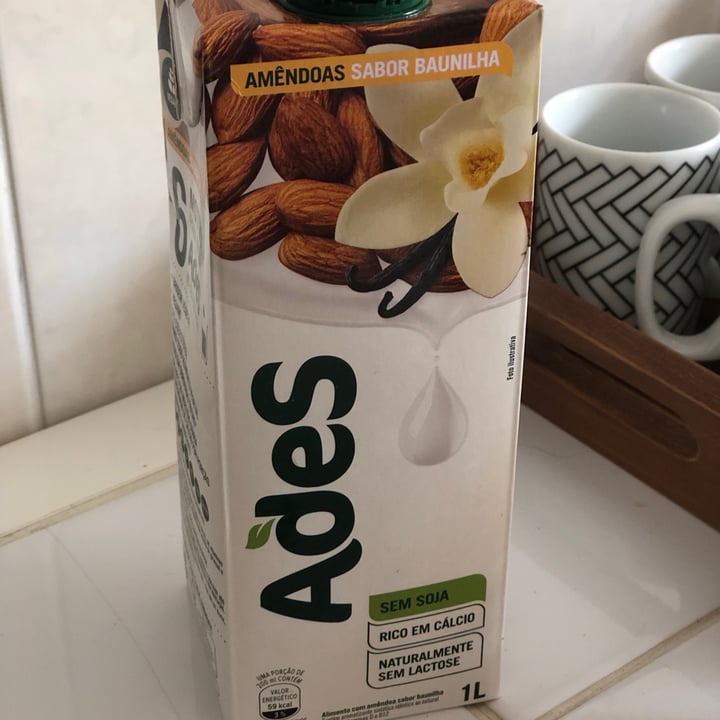 review photo of Ades Leite de amêndoas sabor baunilha shared by @luizacastro on 15 Jul 2021 - review