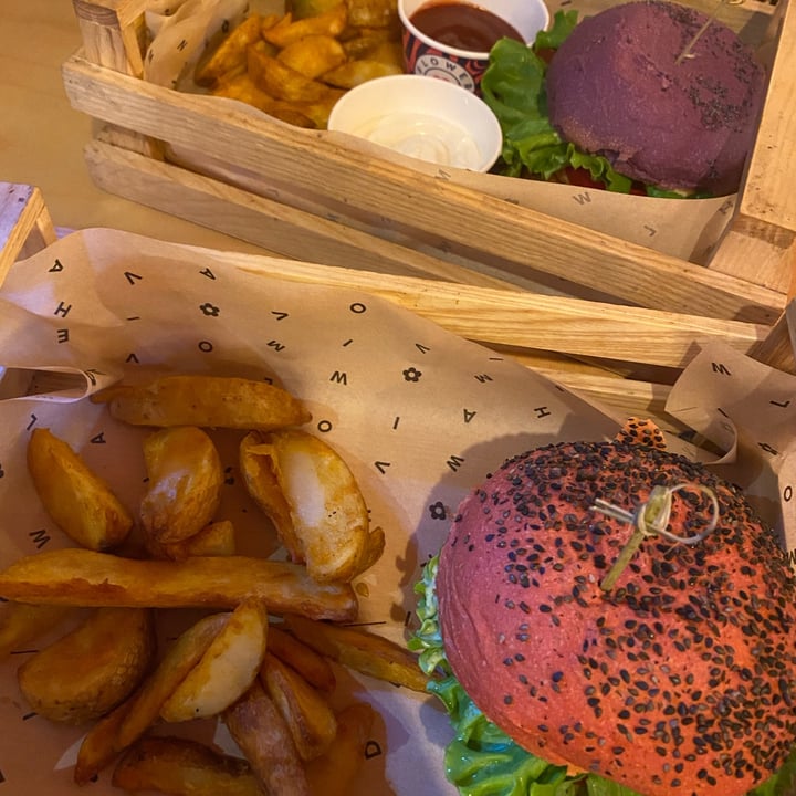 photo of Flower Burger Coccinella Burger shared by @cla98 on  20 Jul 2022 - review