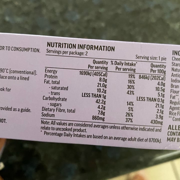 photo of Coles Nature's Kitchen Plant Based Cheesy Cauliflower Pies shared by @arianemeschiatti on  11 Jul 2022 - review