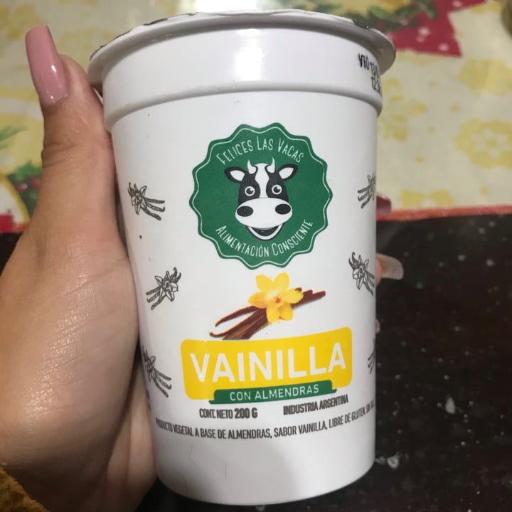 photo of Felices Las Vacas Yogurt vainilla shared by @nicolerodriguez on  01 Apr 2021 - review