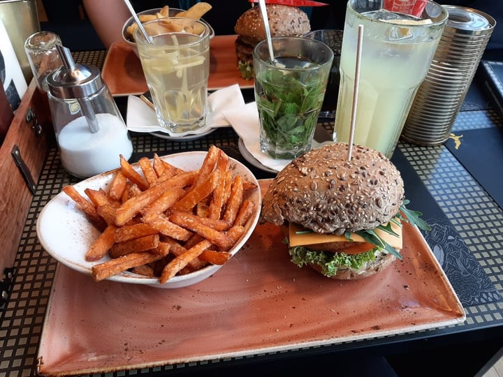review photo of PETER PANE Warnemünde Burgergrill & Bar Lagune shared by @ccberlin on 03 Mar 2020 - review