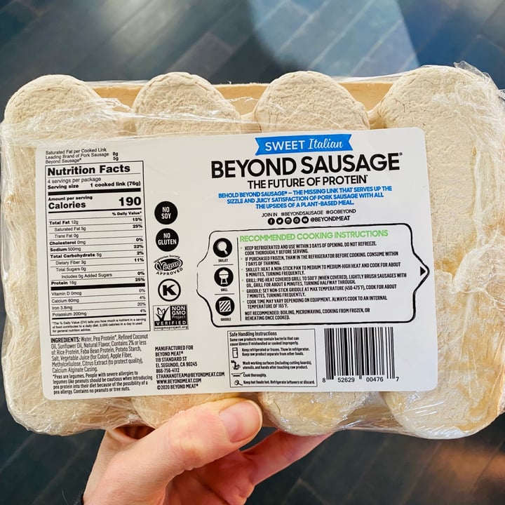 photo of Beyond Meat Beyond Sausages Sweet Italian shared by @beckyyy on  28 Nov 2021 - review