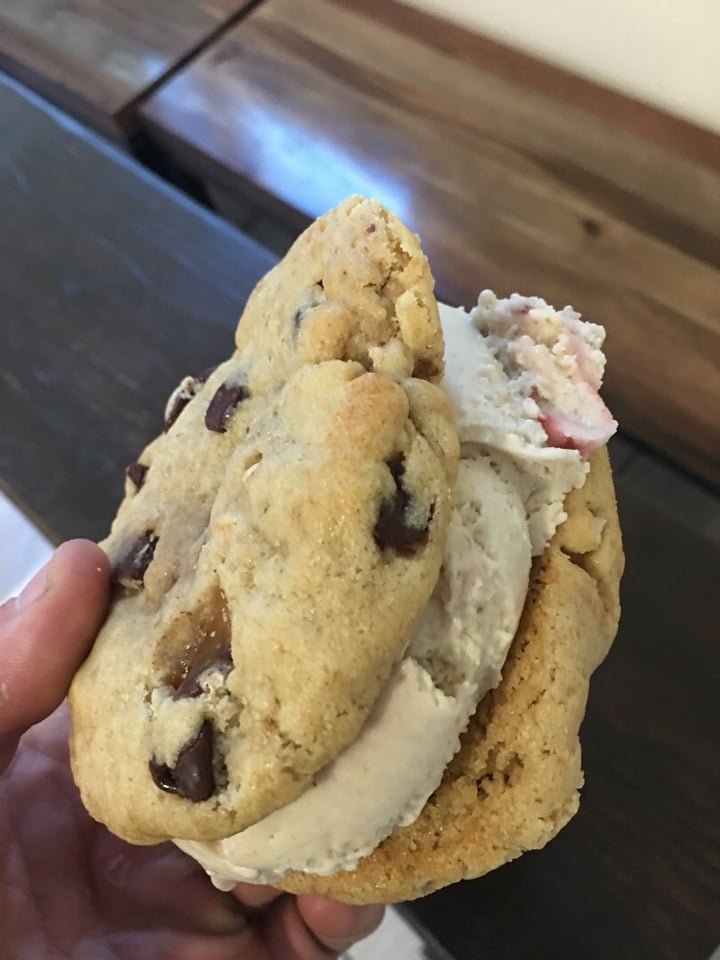 review photo of Crepe and Spoon Ice Cream Cookie Sandwich shared by @markmokie on 08 Sep 2018 - review