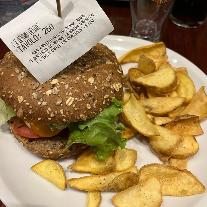 photo of The Millenium Autentico Irish Pub Original Guinness Deluxe burger beyond shared by @sbenz on  26 Jun 2022 - review
