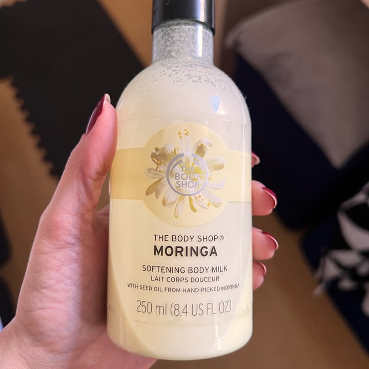 photo of The Body Shop Loção desodorante hidratante de Moringa shared by @julianamda2107 on  01 May 2022 - review