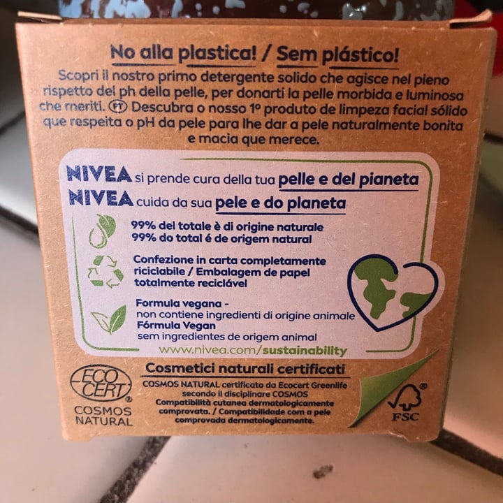 review photo of Nivea Naturally Clean Illuminante Detergente Viso Solido shared by @nabel on 06 May 2021 - review