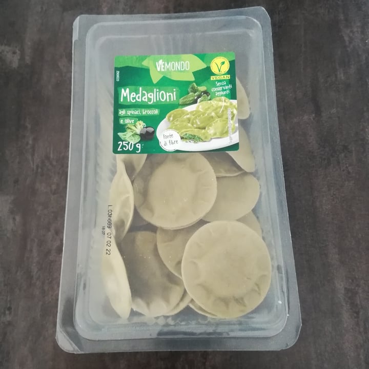 review photo of Vemondo Medaglioni Agli Spinaci, Broccoli E Olive shared by @alicefr on 21 Jan 2022 - review