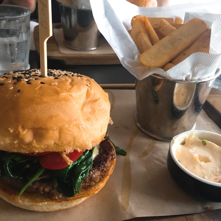 photo of Ps. Cafe Impossible Burger (without cheese) shared by @liekecis on  08 May 2022 - review